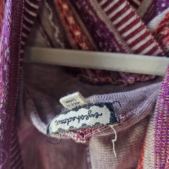 Unique Sweater with beautiful warm colors, size medium. - Picture 3 of 5